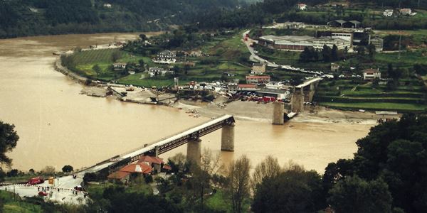 20 Anos Da Trag dia De Entre os Rios Discurso Directo 20 Anos Da Trag dia De Entre os Rios Discurso Directo